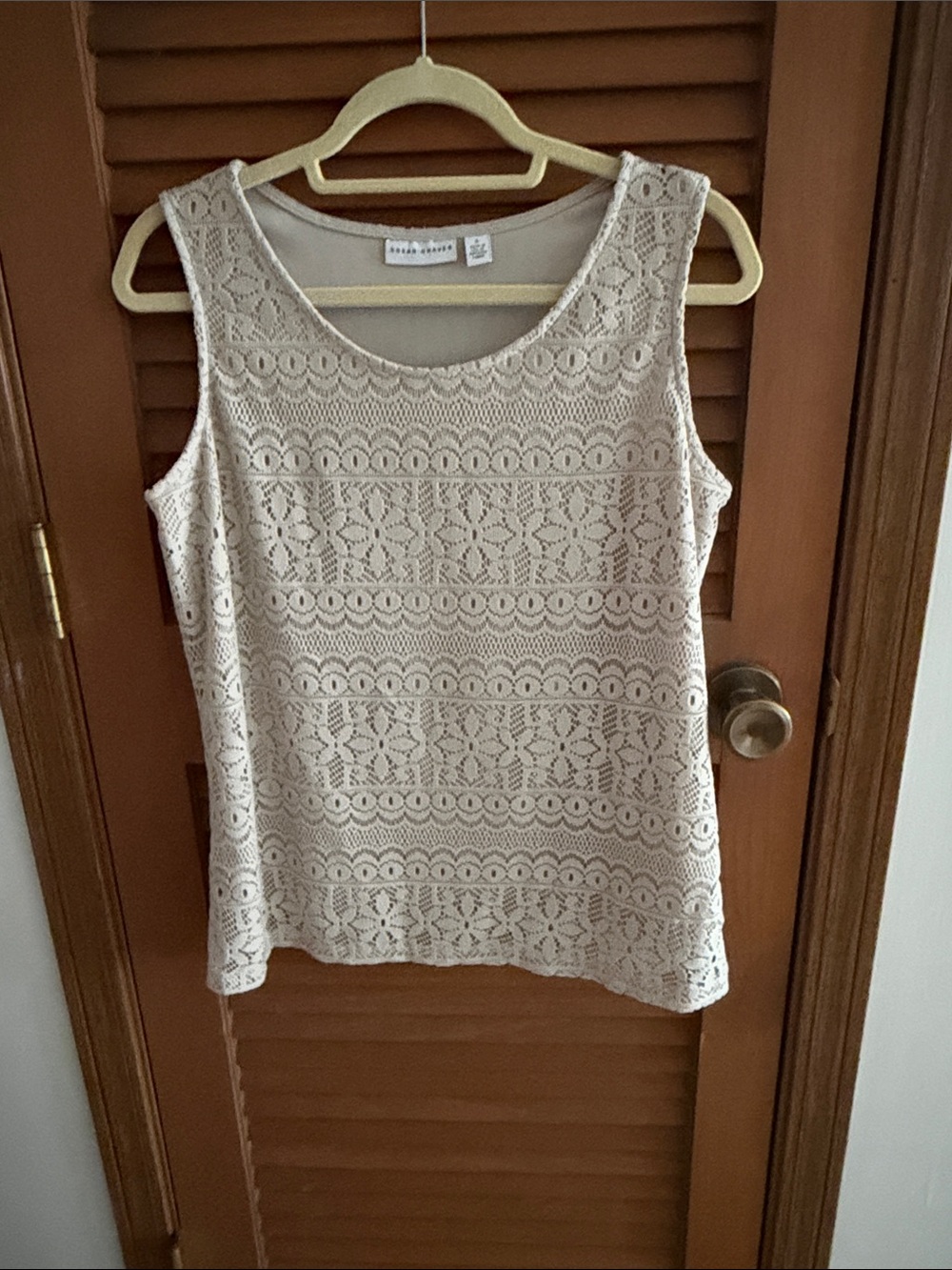 Susan Graver Cream Crochet Lace Sleeveless Shell